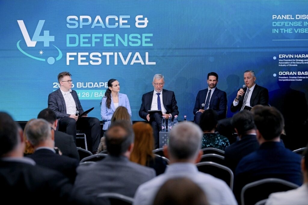 The President of the Defense Industry Competitiveness Cluster was a panelist at the Space & Defense Festival 2026 in Budapest.
